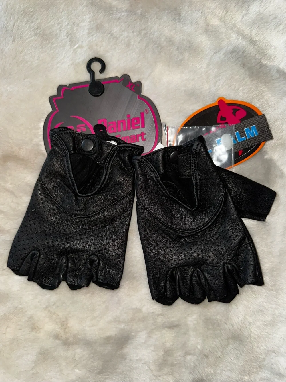 NEW! Daniel Smart Women’s Leather Driving Gloves Size XL NWT!